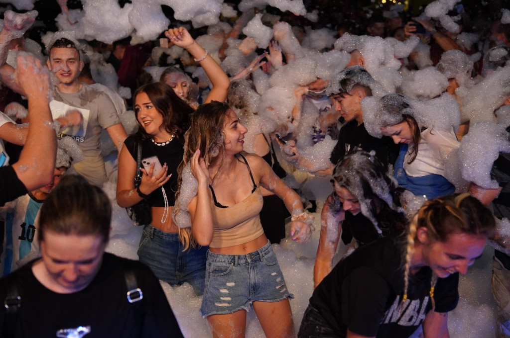 Sękowa. Artyści Życia II. Weekend i piana party (18.08.)