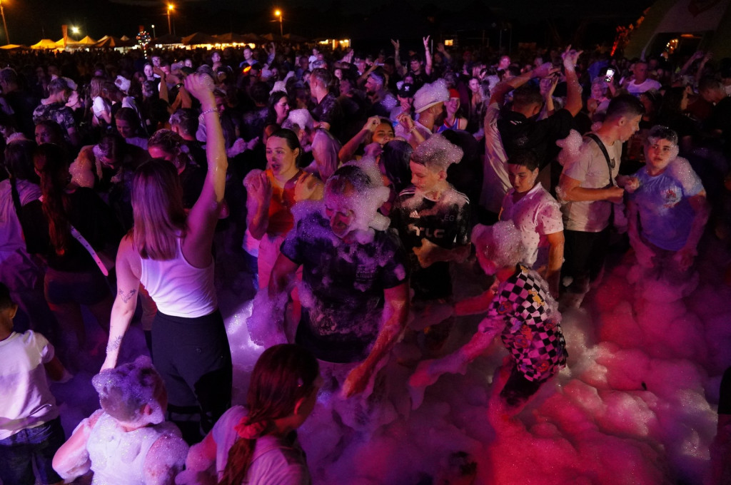 Sękowa. Artyści Życia II. Weekend i piana party (18.08.)