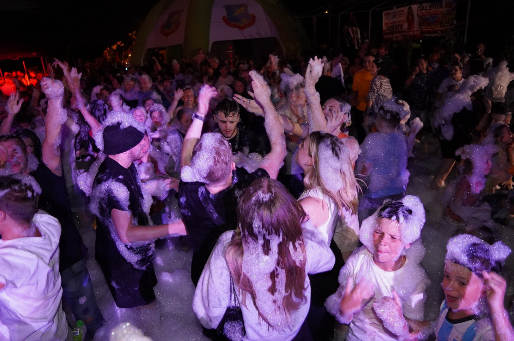 Sękowa. Artyści Życia II. Weekend i piana party (18.08.)