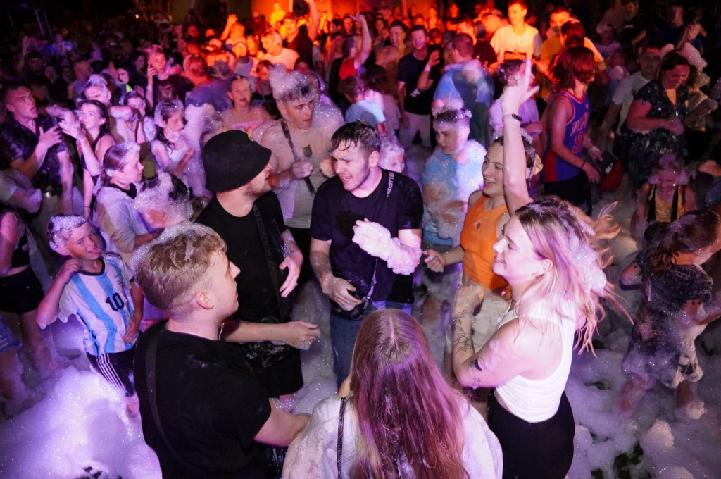 Sękowa. Artyści Życia II. Weekend i piana party (18.08.)