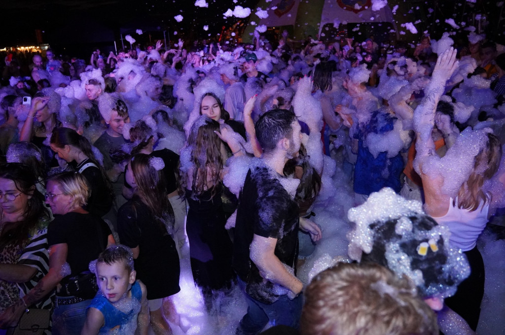Sękowa. Artyści Życia II. Weekend i piana party (18.08.)