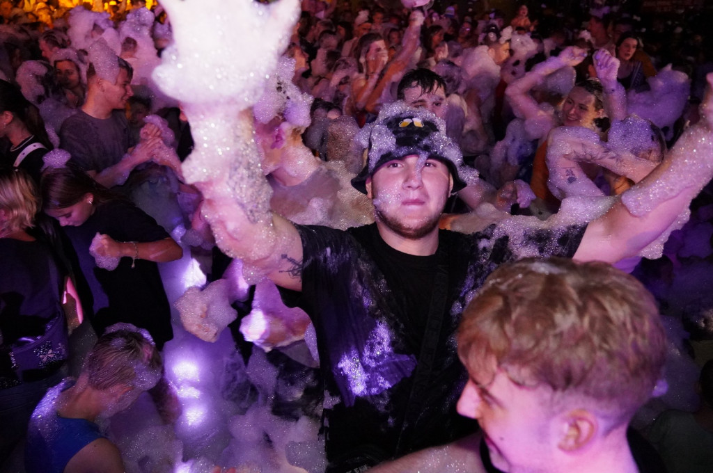Sękowa. Artyści Życia II. Weekend i piana party (18.08.)