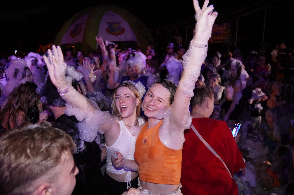 Sękowa. Artyści Życia II. Weekend i piana party (18.08.)