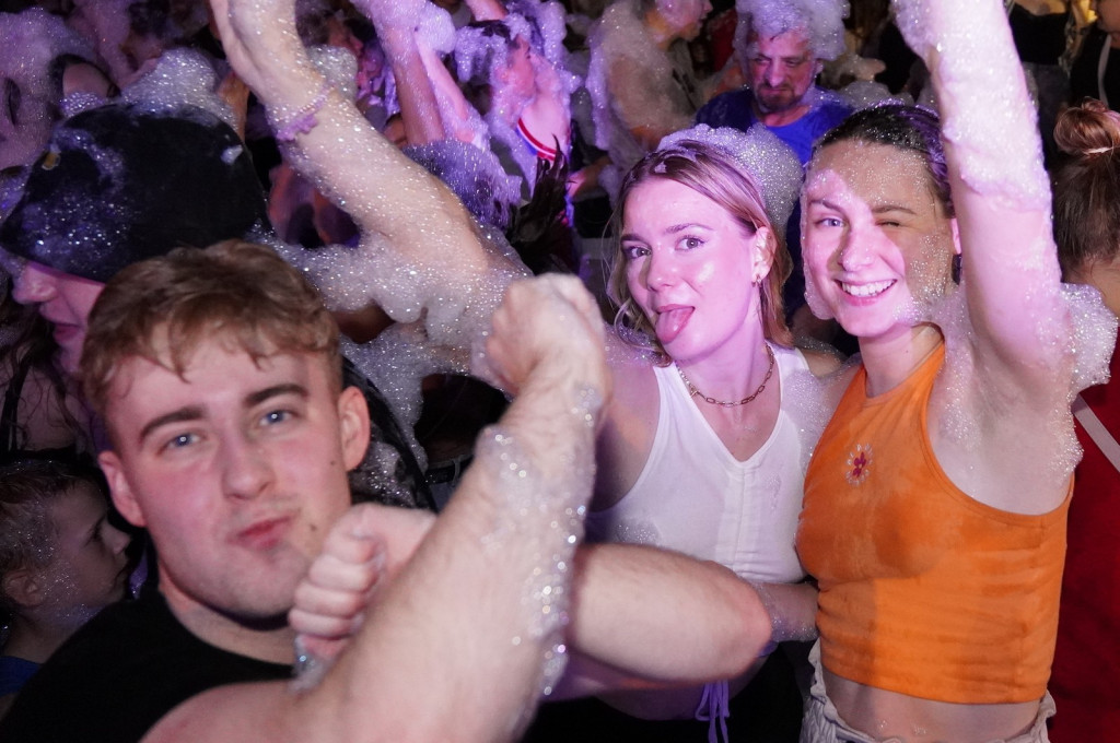 Sękowa. Artyści Życia II. Weekend i piana party (18.08.)