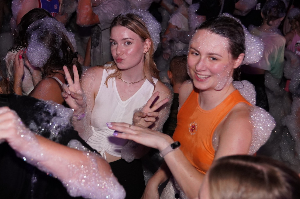 Sękowa. Artyści Życia II. Weekend i piana party (18.08.)