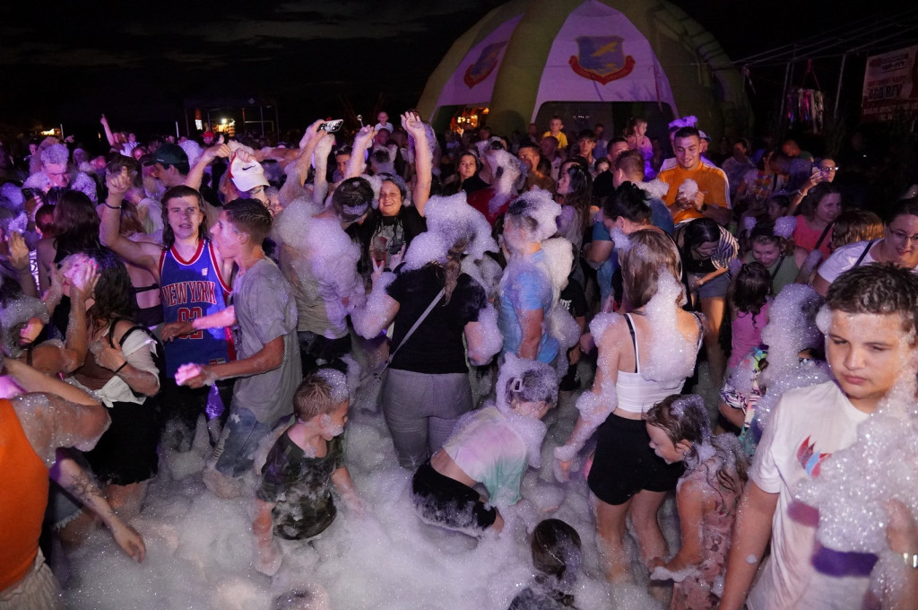 Sękowa. Artyści Życia II. Weekend i piana party (18.08.)