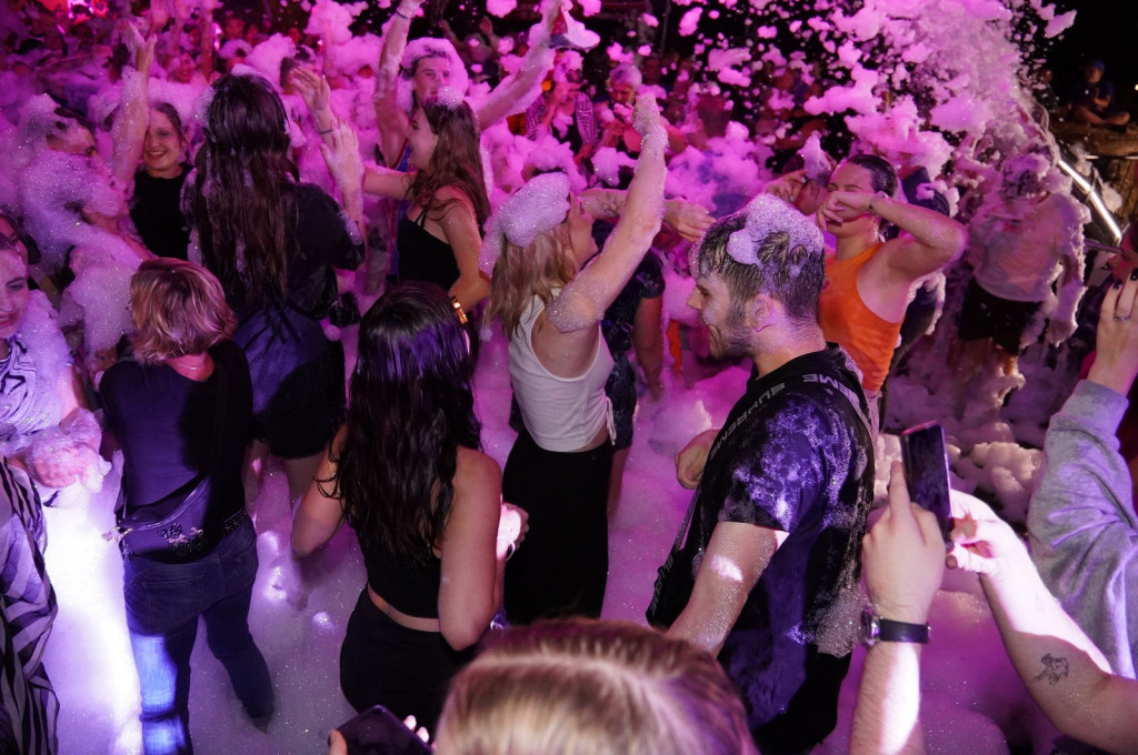 Sękowa. Artyści Życia II. Weekend i piana party (18.08.)