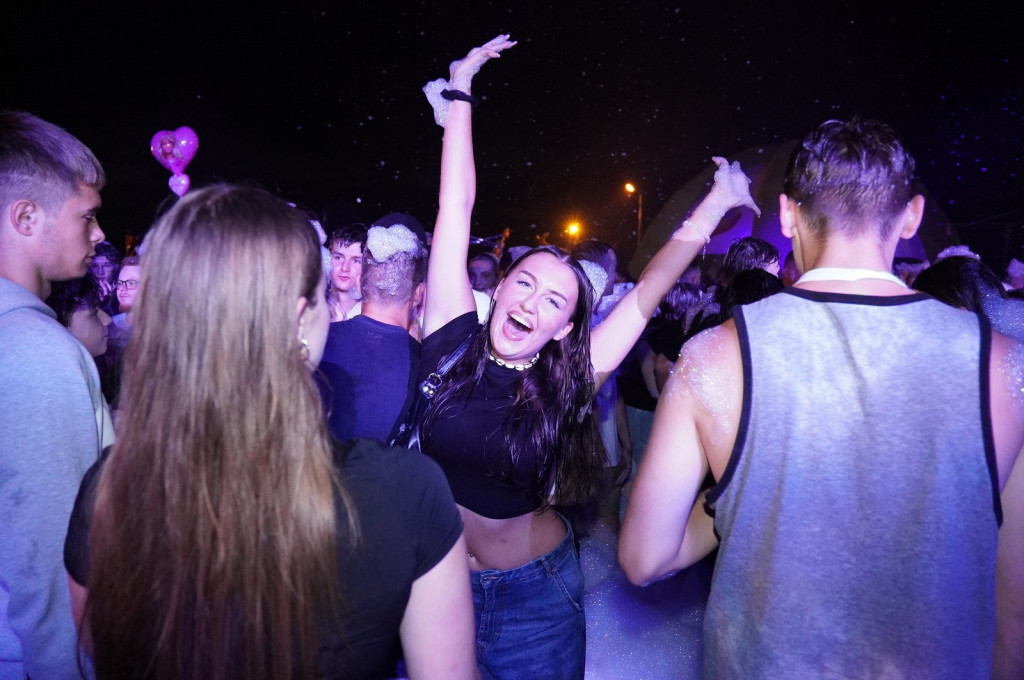 Sękowa. Artyści Życia II. Weekend i piana party (18.08.)