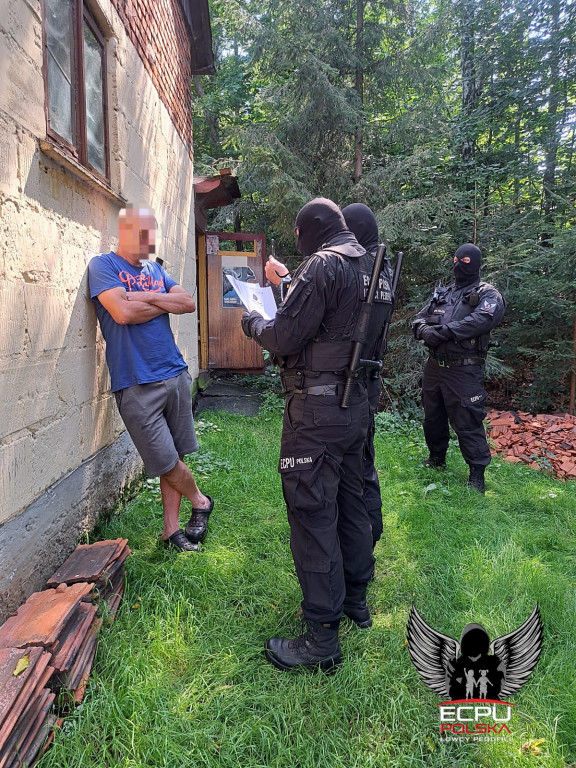Zatrzymanie podejrzanych o pedofilię (20.08.)