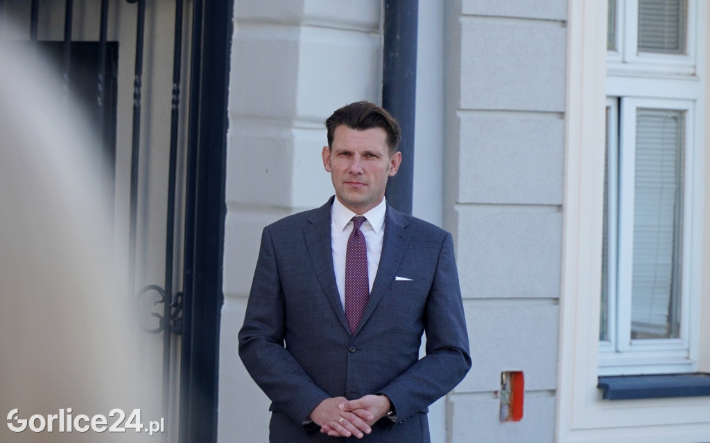 Odsłonięcie tablicy pamiątkowej Szkołę Podstawową nr 2