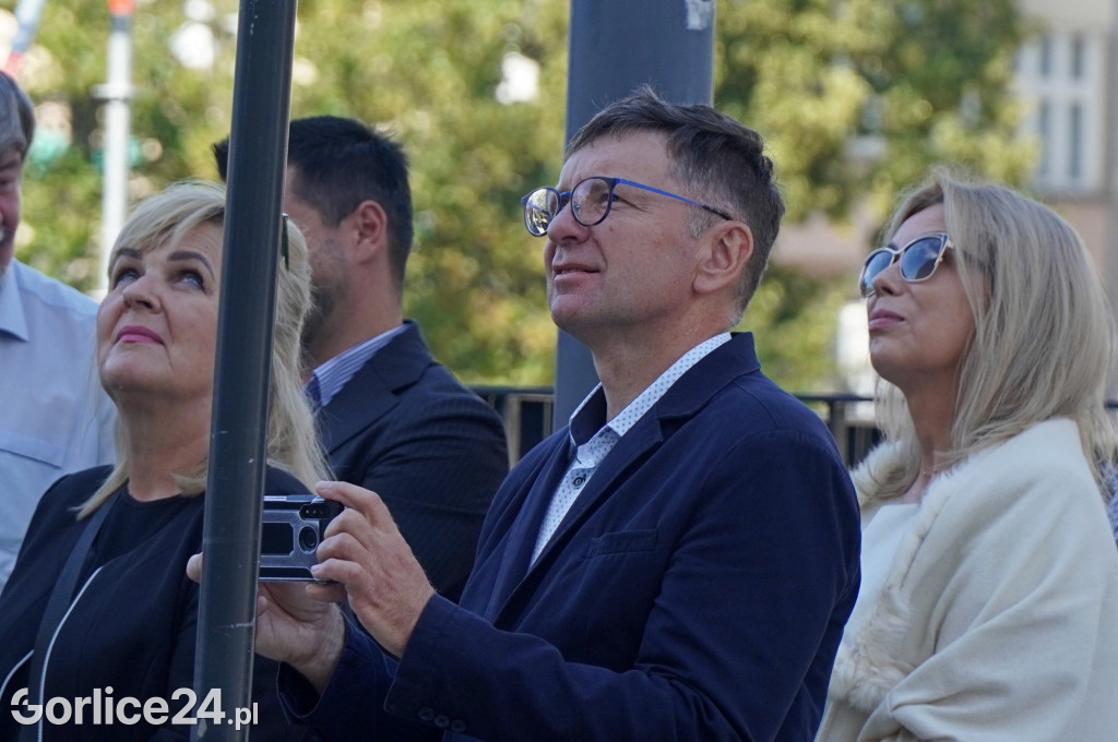 Odsłonięcie tablicy pamiątkowej Szkołę Podstawową nr 2