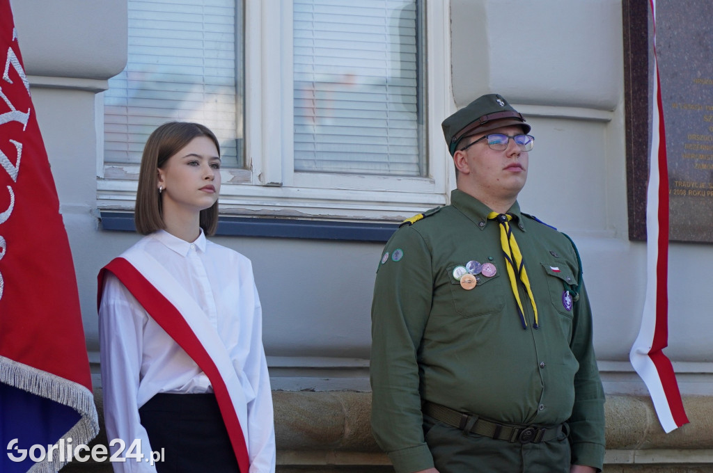 Odsłonięcie tablicy pamiątkowej Szkołę Podstawową nr 2