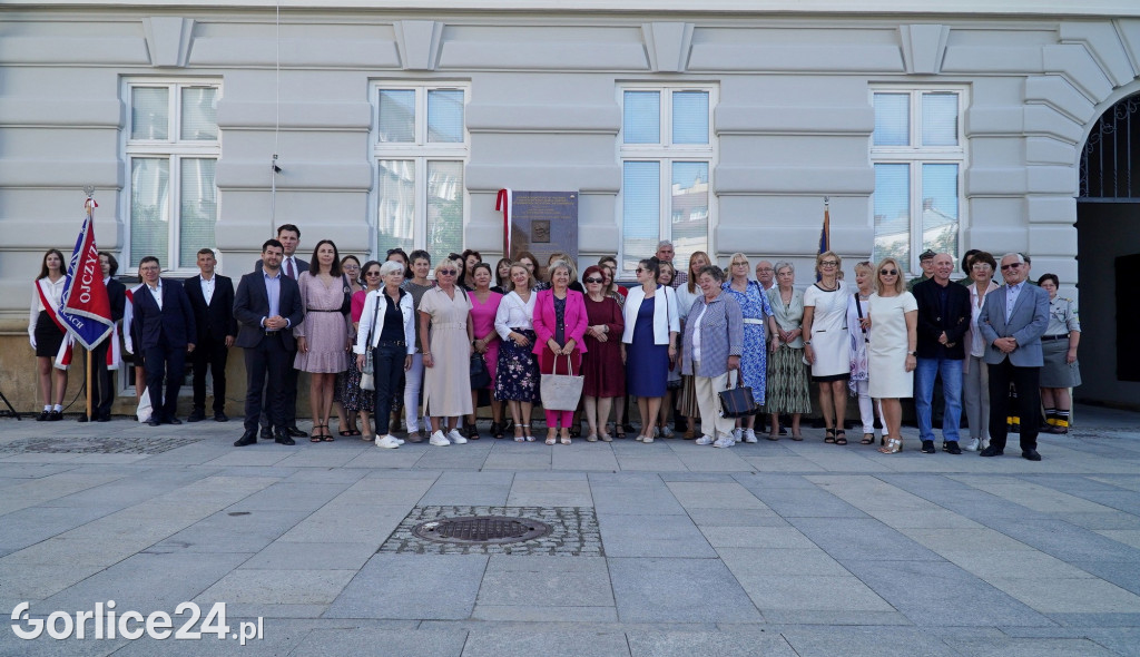 Odsłonięcie tablicy pamiątkowej Szkołę Podstawową nr 2