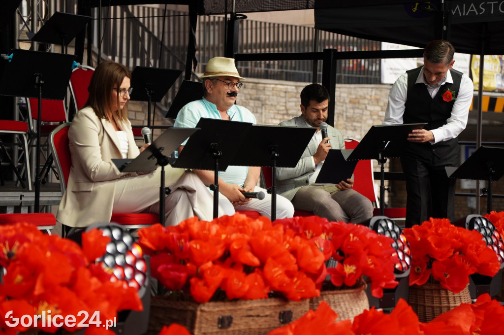 Gorlicki Rynek w barwach narodowych (03.09.)