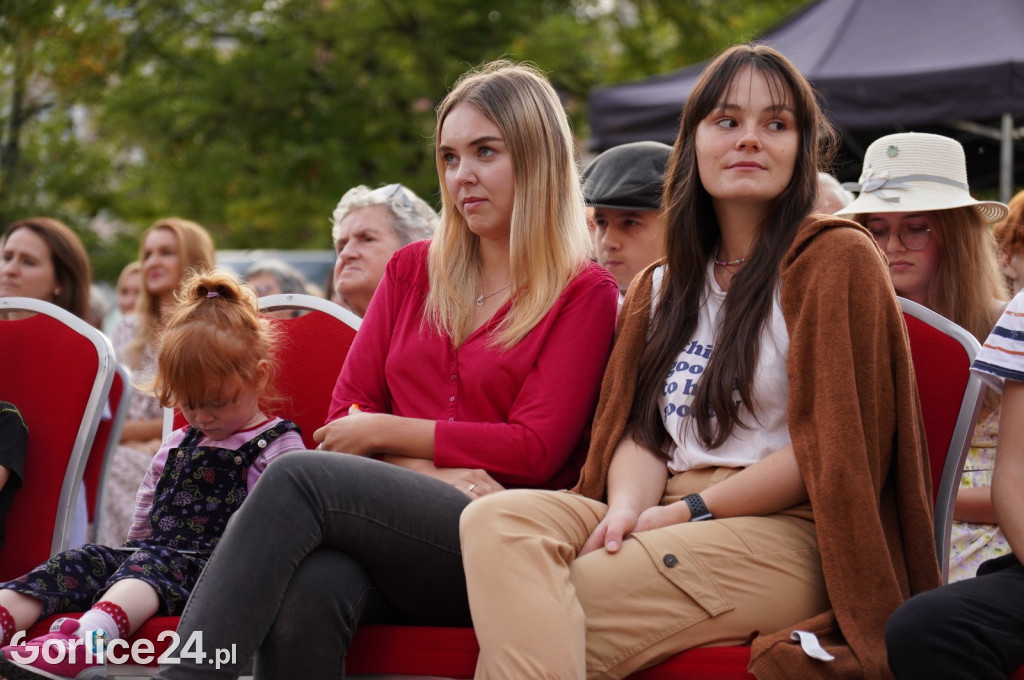 Gorlicki Rynek w barwach narodowych (03.09.)