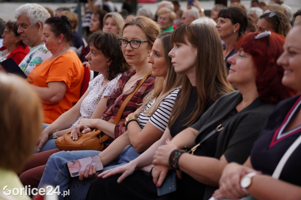 Gorlicki Rynek w barwach narodowych (03.09.)
