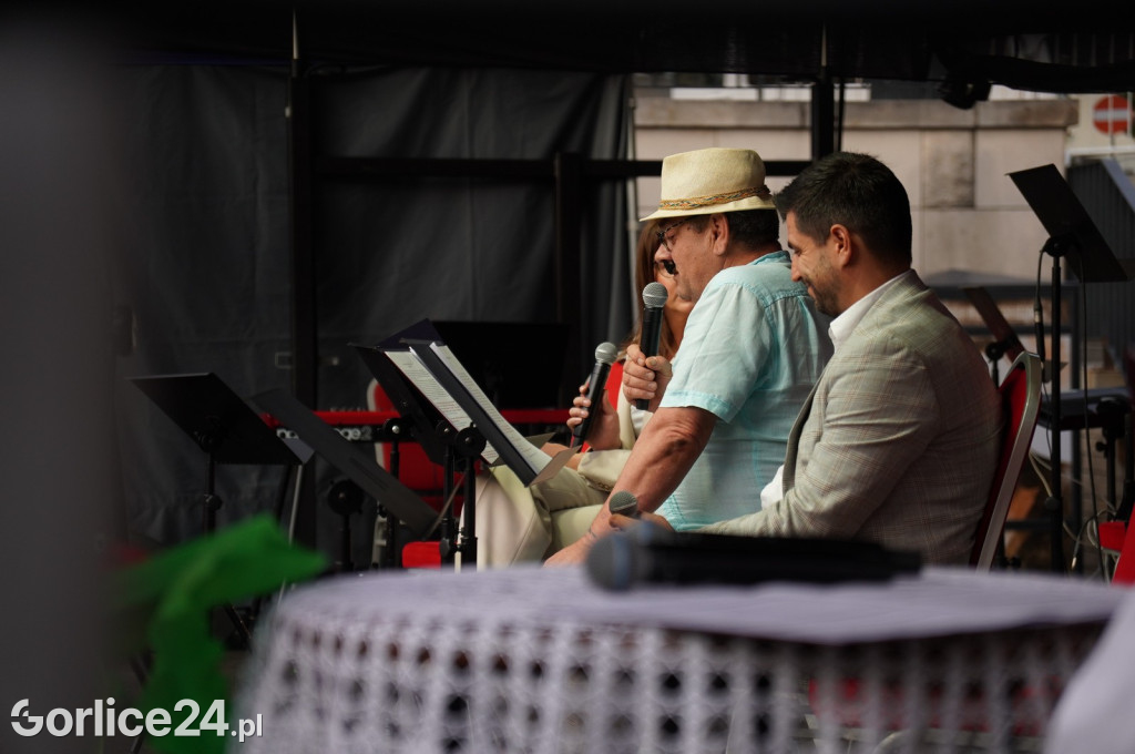 Gorlicki Rynek w barwach narodowych (03.09.)