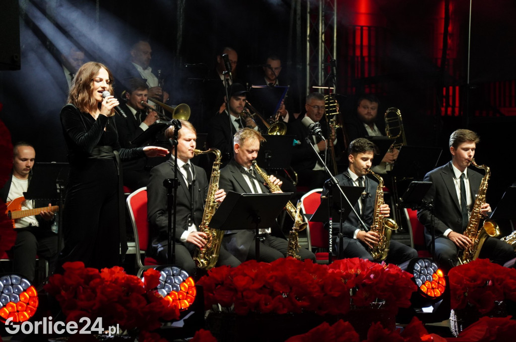 Gorlicki Rynek w barwach narodowych (03.09.)
