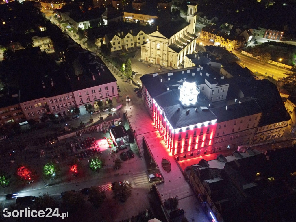 Gorlicki Rynek w barwach narodowych (03.09.)
