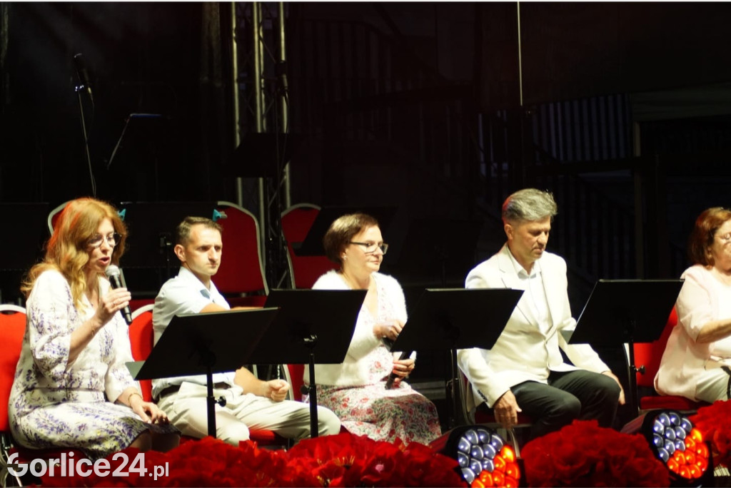 Gorlicki Rynek w barwach narodowych (03.09.)