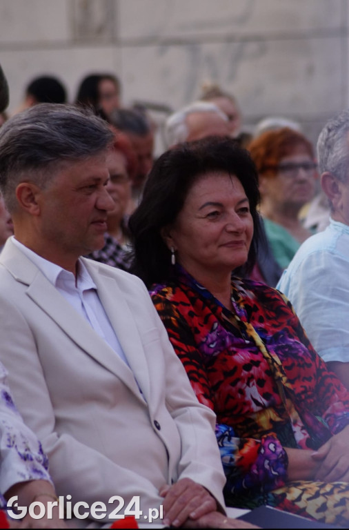 Gorlicki Rynek w barwach narodowych (03.09.)
