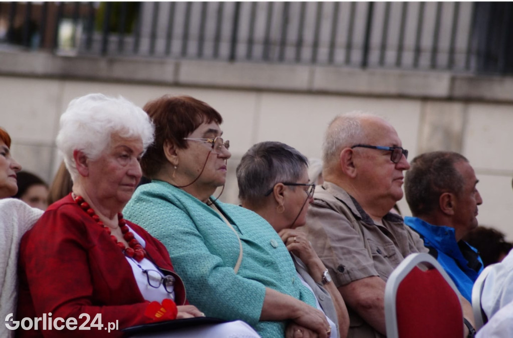 Gorlicki Rynek w barwach narodowych (03.09.)
