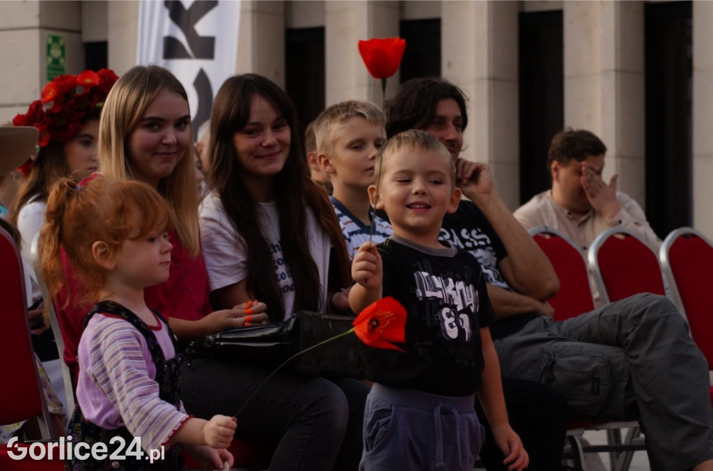 Gorlicki Rynek w barwach narodowych (03.09.)