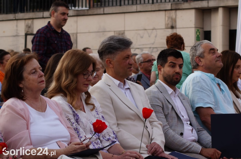 Gorlicki Rynek w barwach narodowych (03.09.)