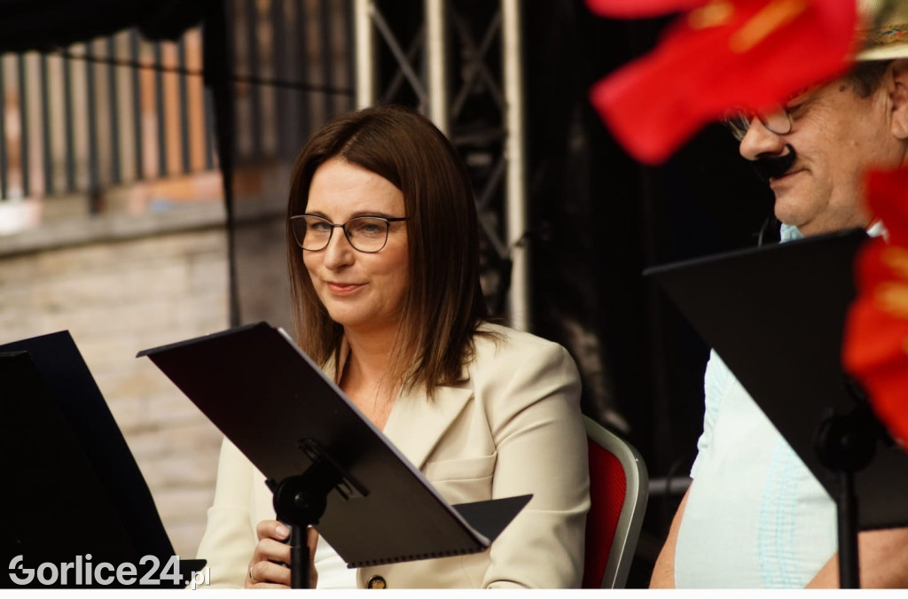 Gorlicki Rynek w barwach narodowych (03.09.)