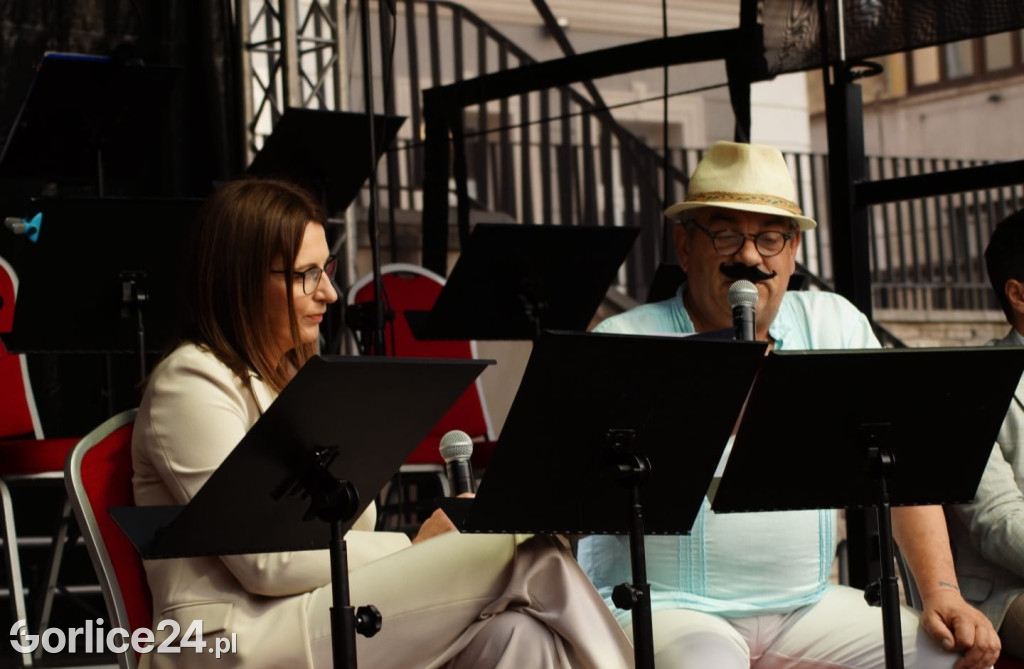 Gorlicki Rynek w barwach narodowych (03.09.)