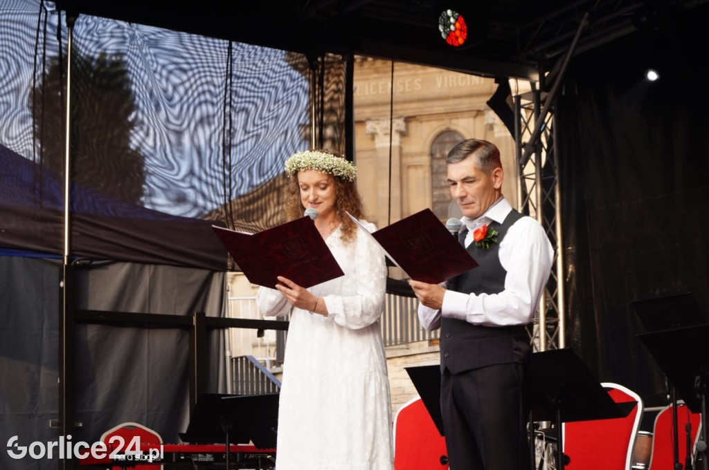 Gorlicki Rynek w barwach narodowych (03.09.)