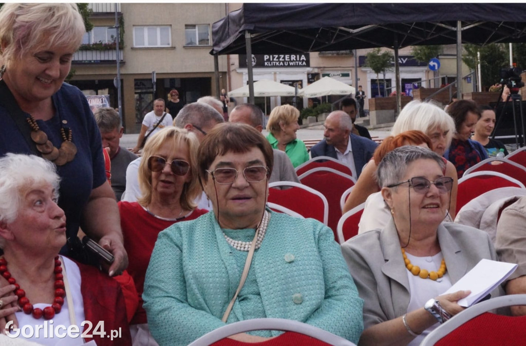 Gorlicki Rynek w barwach narodowych (03.09.)