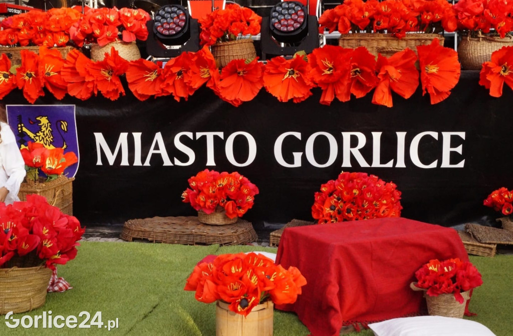 Gorlicki Rynek w barwach narodowych (03.09.)