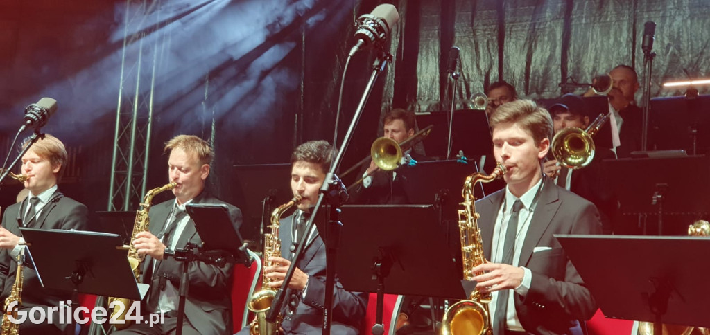 Gorlicki Rynek w barwach narodowych (03.09.)