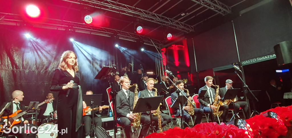 Gorlicki Rynek w barwach narodowych (03.09.)