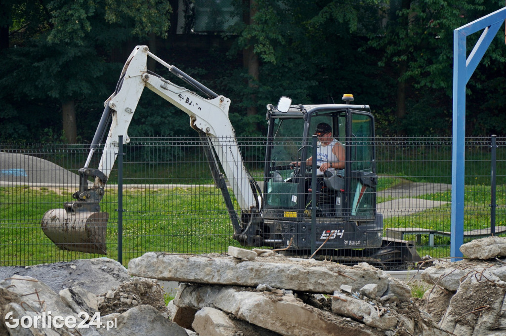 Trwa przebudowa otwartego basenu (04.09.)