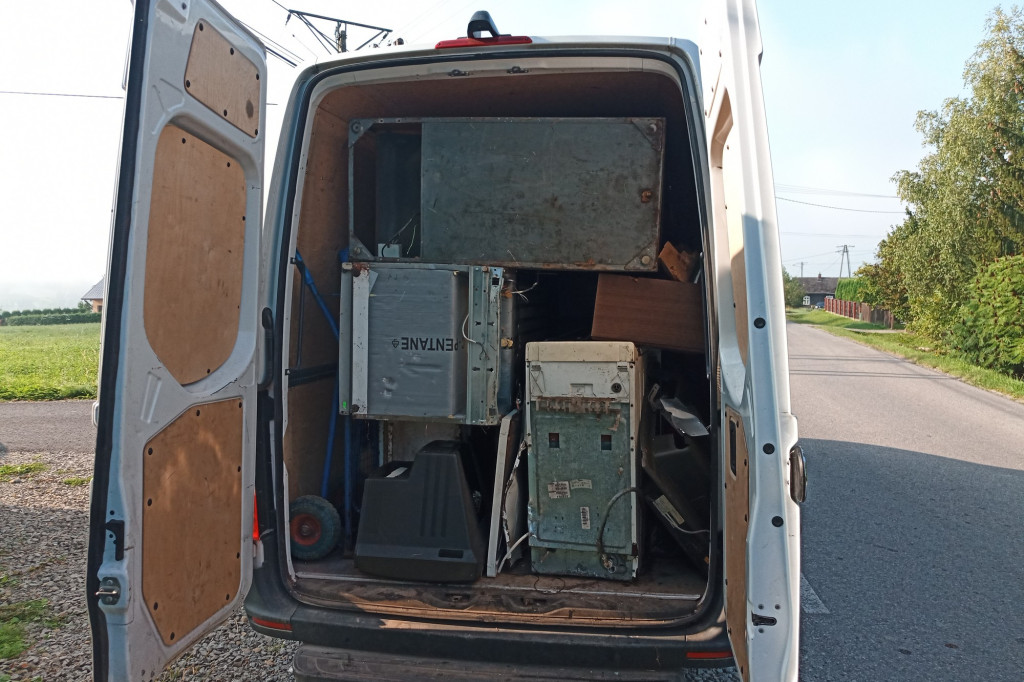 Zbiórka elektrośmieci w Łużnej 7.09