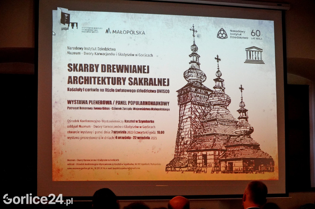 Wystawa skarbów drewnianej architektury sakralnej