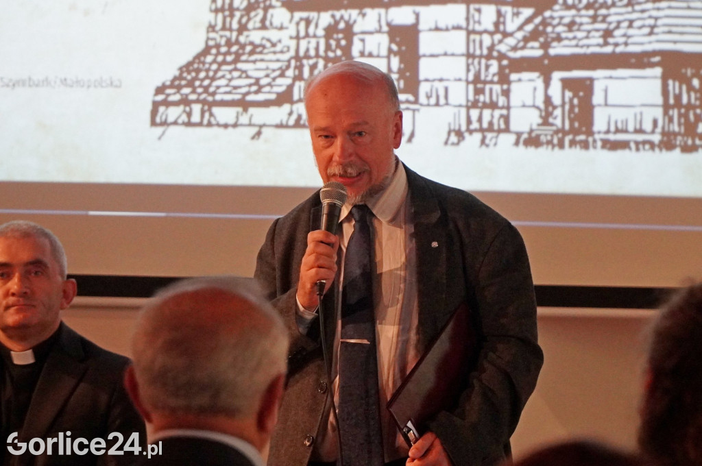 Wystawa skarbów drewnianej architektury sakralnej