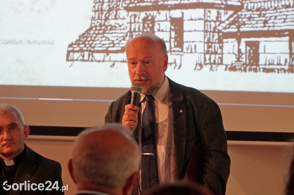 Wystawa skarbów drewnianej architektury sakralnej