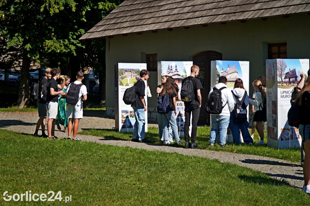 Wystawa skarbów drewnianej architektury sakralnej