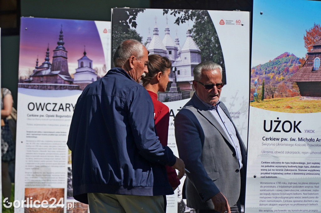 Wystawa skarbów drewnianej architektury sakralnej