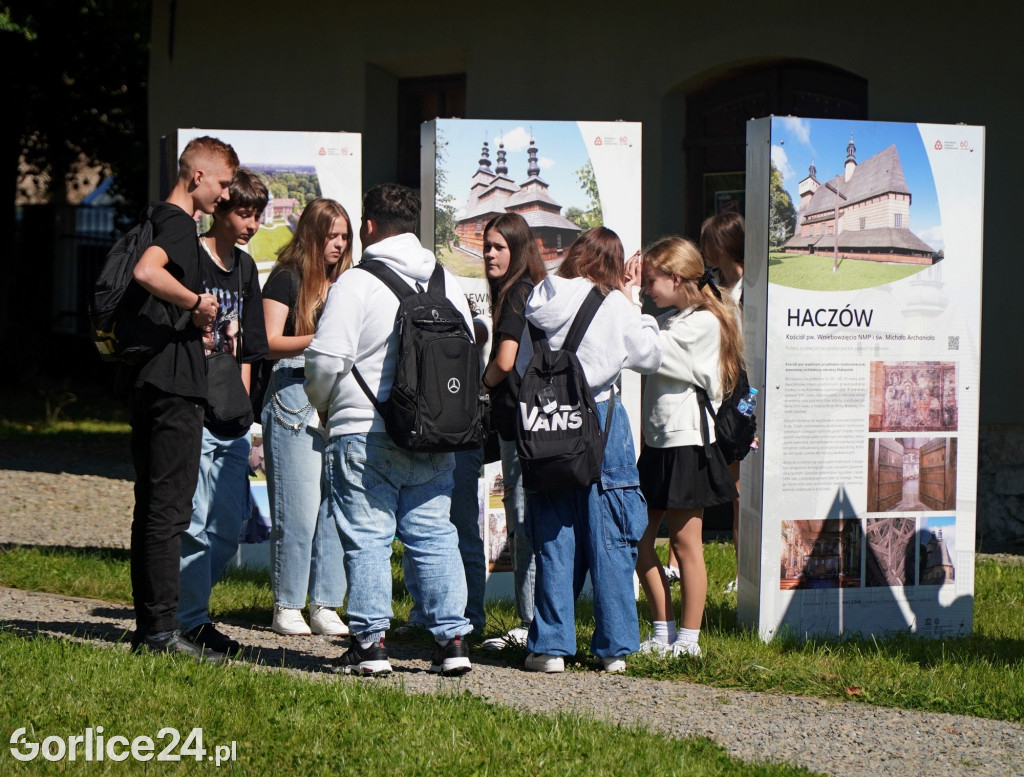 Wystawa skarbów drewnianej architektury sakralnej