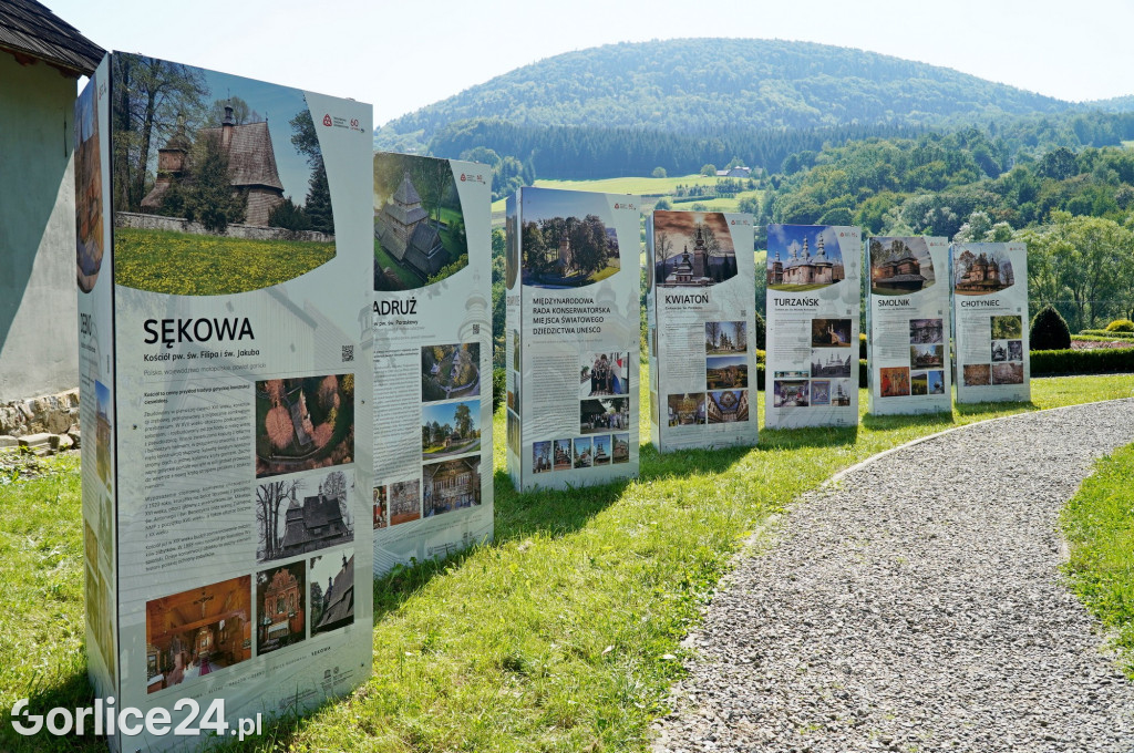 Wystawa skarbów drewnianej architektury sakralnej