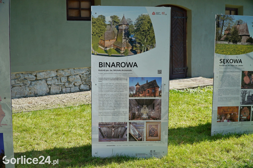 Wystawa skarbów drewnianej architektury sakralnej