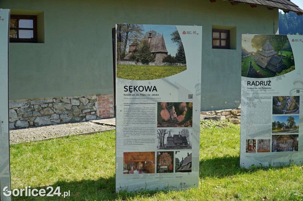 Wystawa skarbów drewnianej architektury sakralnej