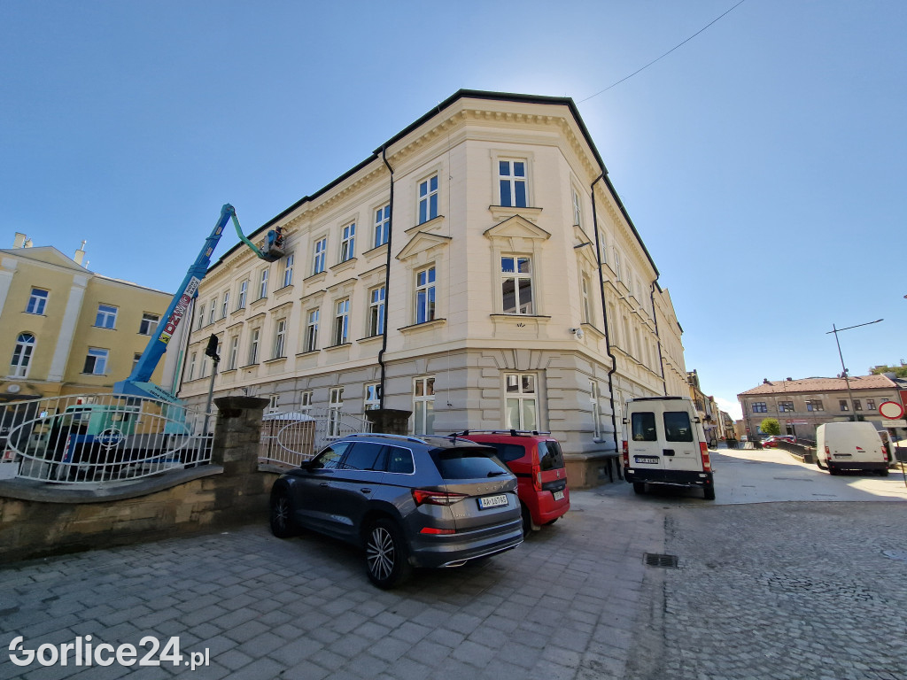 Nowe oznaczenia dla niewidomych w Ratuszu