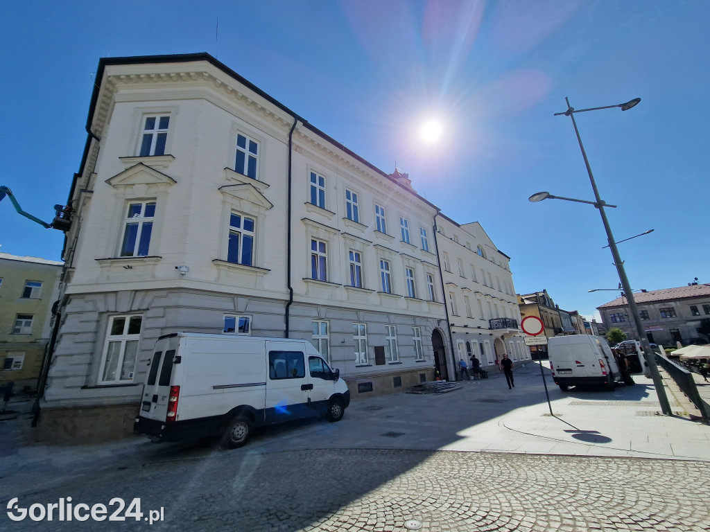 Nowe oznaczenia dla niewidomych w Ratuszu