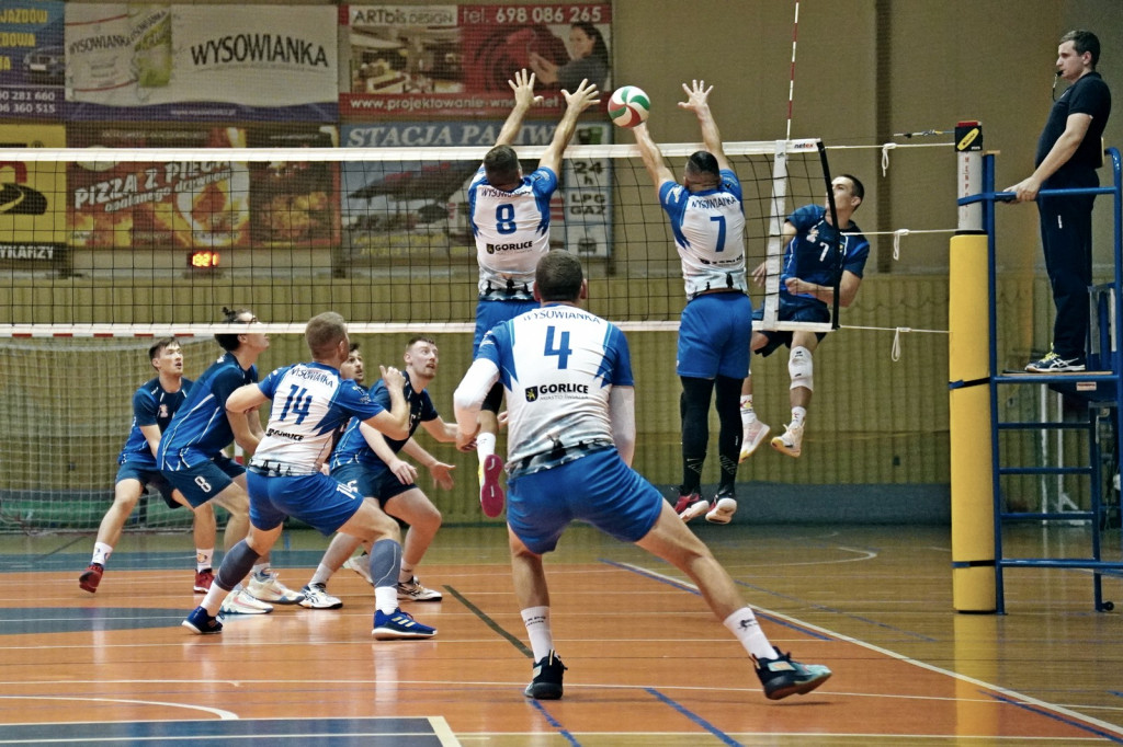 Siatkówka: GKPS vs Iskierka Tarnów (14.10.)