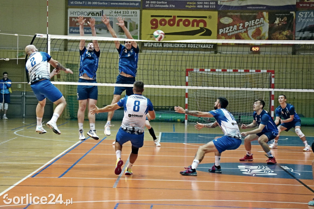 Siatkówka: GKPS vs Iskierka Tarnów (14.10.)